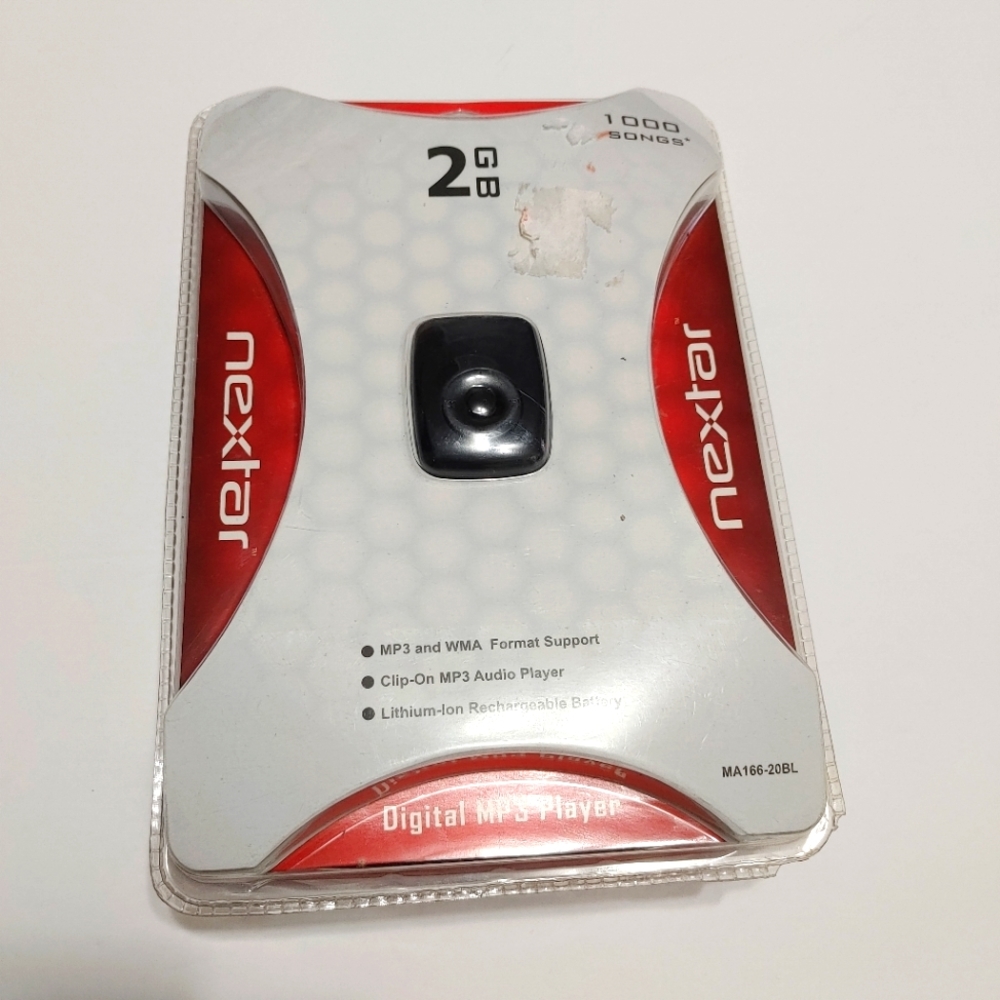New Nextar 2gb Mp3 & WMA Format Support Player Clip On Audio Player 1000 Songs